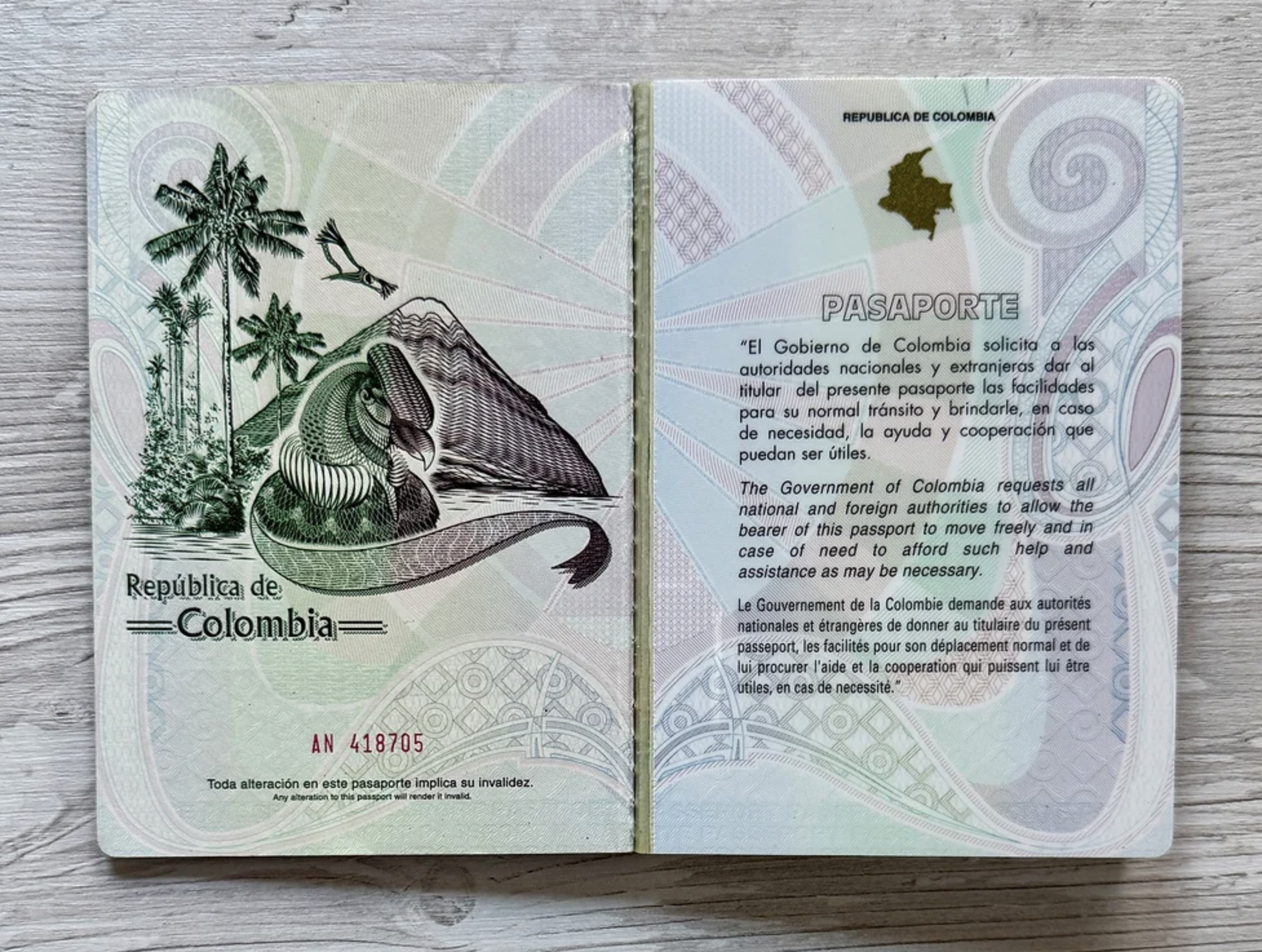 Comprar pasaporte colombiano online