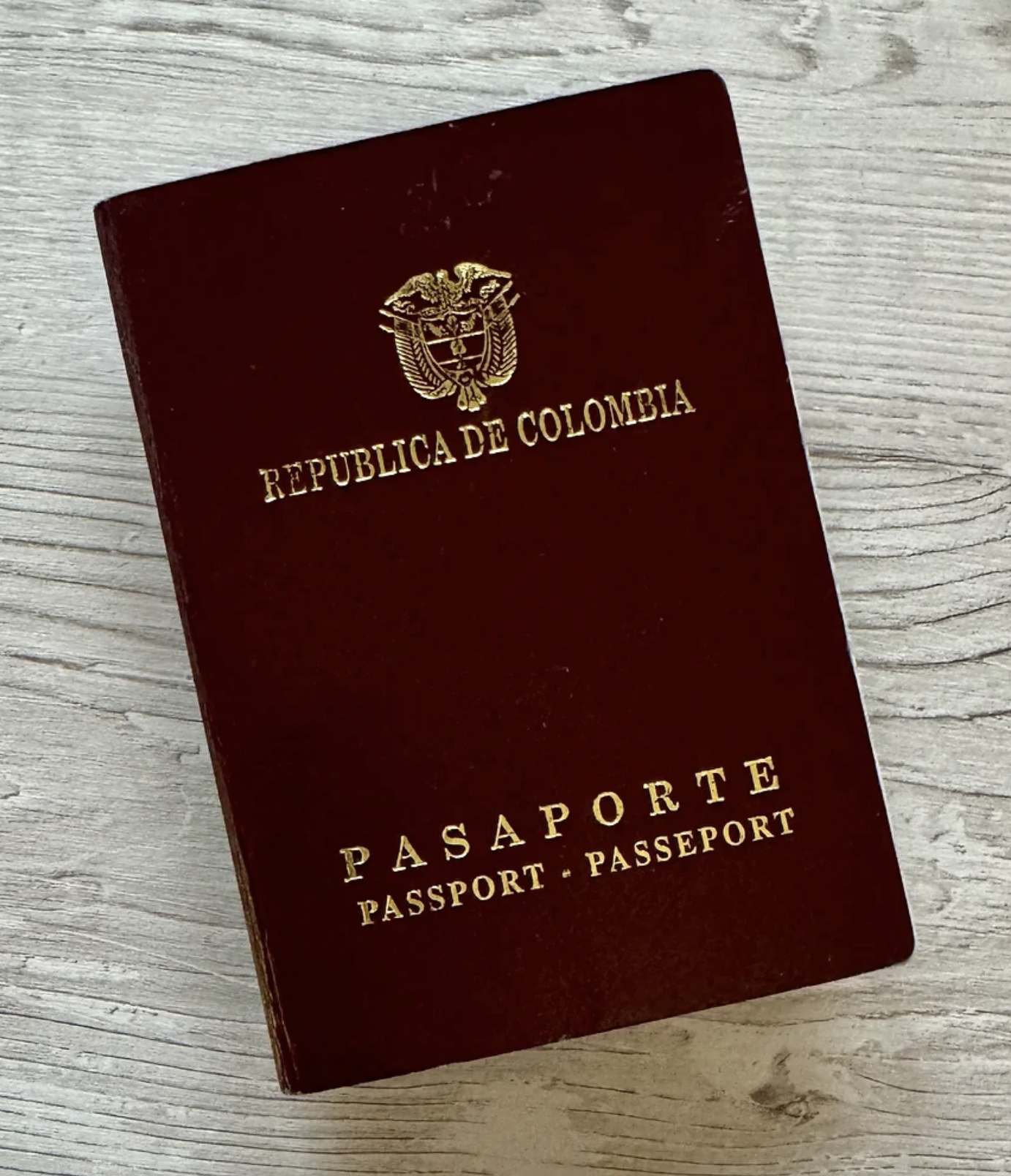 Comprar pasaporte colombiano
